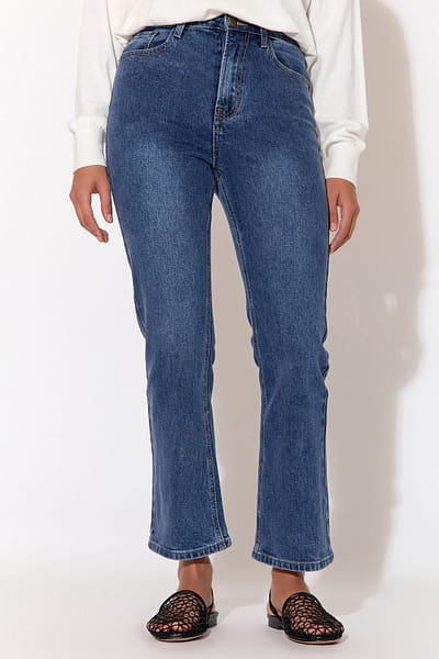 Kick Flare Crop Jean Mid Denim adorne