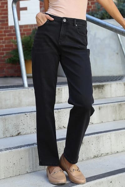 Mid Rise Cigarette Leg Jean Black Leoni